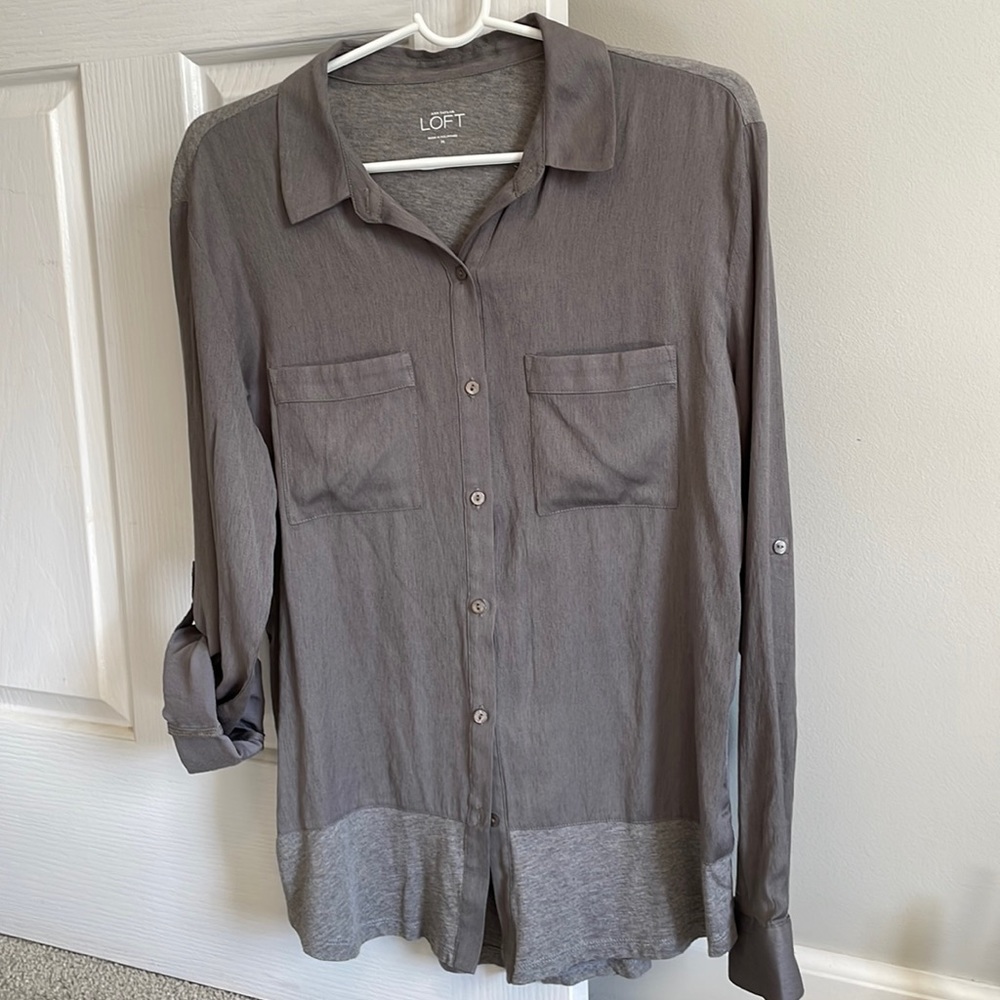Ann Taylor loft, button-down blouse, medium, gray